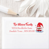 Niedliches rotes Gnome mit Buchstaben-Rücksendeadr (Insitu)