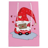 Niedliches Rotes Gnome mit Letter Pink-Geschenktas Mittlere Geschenktüte (Rückseite)