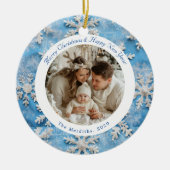 Niedliches Round Blue Snowflake Weihnachts-Foto Keramik Ornament (Vorne)