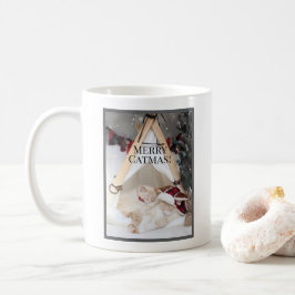 Niedliches Schlafen Weiße Kätzchen Weihnachten Kaffeetasse
