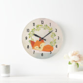 Niedliches Schlafenorange Fox mit grünem Große Wanduhr (Zuhause)
