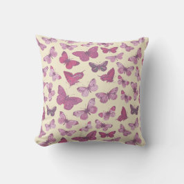 Niedliches Schmetterlingsmuster auf Beige Kissen