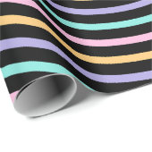 Niedliches Schwarz-Grau-Streifenmuster Geschenkpapier (Rolleneckpunkt)