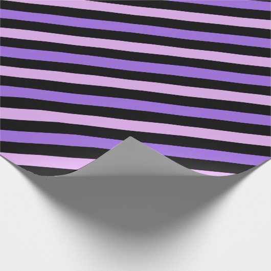 Niedliches Schwarz-Grau-Streifenmuster Geschenkpapier (Ecke)
