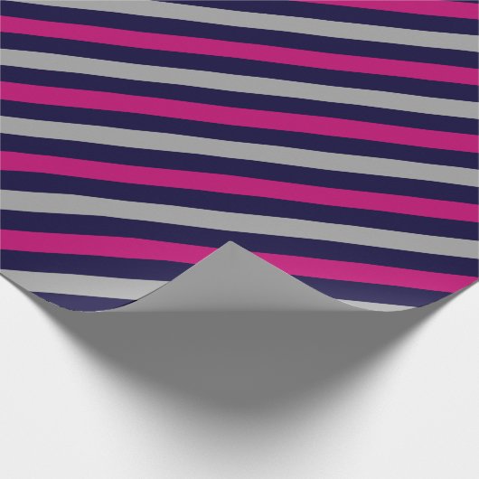 Niedliches Schwarz-Grau-Streifenmuster Geschenkpapier (Ecke)