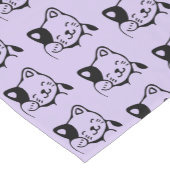 Niedliches Schwarz-Weiß-Katzenwellen Hallo Kurzer Tischläufer (Ecke)