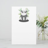 Niedliches Schwarz-Weiß-Panda in Bamboo Briefpapier (Stehend Vorderseite)