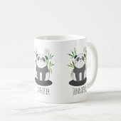 Niedliches Schwarz-Weiß-Panda in Bamboo Kaffeetasse (VorderseiteRechts)