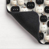Niedliches Schwarz-Weiß-Pumpkin-Fallmuster Mousepad (Ecke)