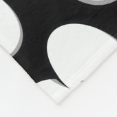 Niedliches Schwarz-Weiß-Sternenmuster Halloween Fleecedecke (Ecke)