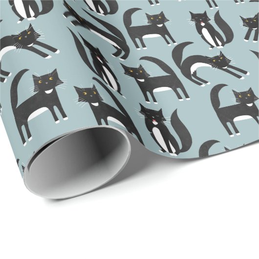 Niedliches Schwarz-Weiß-Tuxedo-Katzenmuster Geschenkpapier (Rolleneckpunkt)