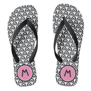 Niedliches Schwarz-weißes Patten rosa Monogramm Badesandalen