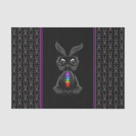 Niedliches Schwarzes Kaninchen mit Chakra-Rainbow- Seidenpapier