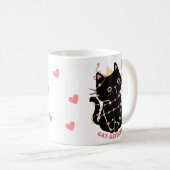 Niedliches schwarzes Kätzchen in Katzenkatastrophe Kaffeetasse (VorderseiteRechts)