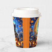 Niedliches schwarzes Kätzchen, Jack-o-Laterne und Pappbecher (Rechts)