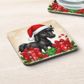 Niedliches Schwarzes Pony mit Weihnachtsmannmütze Getränkeuntersetzer (Linke Seite)