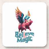 Niedliches Schwein mit farbigen Flügeln | Glaube a Getränkeuntersetzer (Vorderseite)