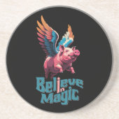 Niedliches Schwein mit farbigen Flügeln | Glaube a Getränkeuntersetzer (Vorne)