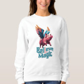 Niedliches Schwein mit farbigen Flügeln | Glaube a Sweatshirt (Vorderseite)