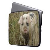 Niedliches Schweineback Laptopschutzhülle (Vorderseite Links)