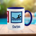 Niedliches Schwimmen - Liebe Frieden schwimmen Tasse<br><div class="desc">Eine coole Tasse für einen Rettungsschwimmer,  einen Schwimmtrainer oder jemanden im Schwimmteam,  der Peace Liebe Swimming liest. Das Hotel verfügt über ein Schild zur Ruhe,  ein Herz und eine Person in einem blauen Pool.</div>