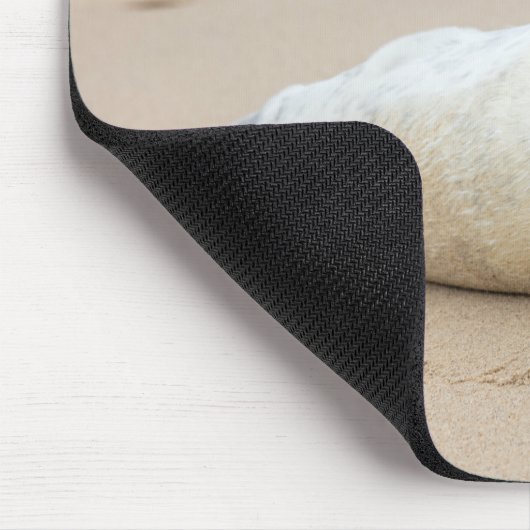 Niedliches Siegel am Strand Mousepad (Ecke)