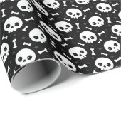 Niedliches Skull & Bones Halloween-Muster Geschenkpapier (Rolleneckpunkt)