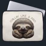 Niedliches Sloth Chillin wie ein Pro Laptopschutzhülle<br><div class="desc">Behalt deinen Laptop-Safe mit entspanntem Stil mit dem Niedlichen Sloth Chillin Like a Pro Laptop Sleeve - ein lustiges und gemütliches Accessoire für Faulenzen und Chillout-Liebhaber!</div>