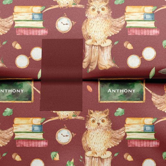 Niedliches Smart Owl mit dem Namen der Chalkboard- Seidenpapier