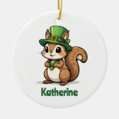 Niedliches St. Patrick's Day Eichhörnchen mit Grün Keramik Ornament (Vorne)