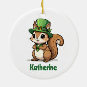 Niedliches St. Patrick's Day Eichhörnchen mit Grün Keramik Ornament (Hinten)