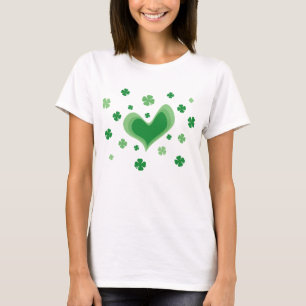 Niedliches St Patricks Day Shirt mit irischem Herz
