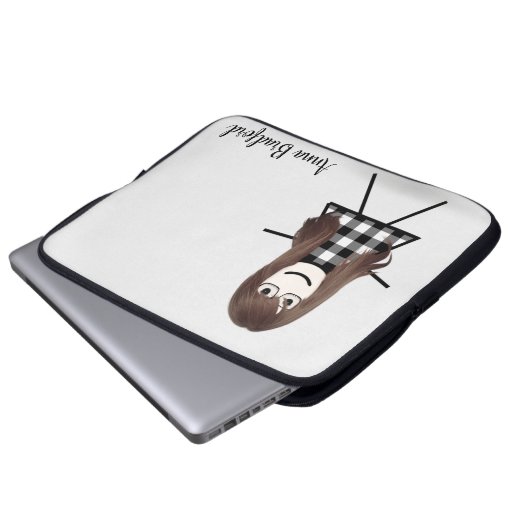 Niedliches Strichfigur-Mädchen mit Frisur und Name Laptopschutzhülle (Vorne Knopf)