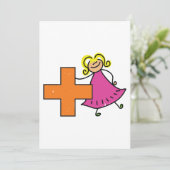 Niedliches Strichmännchen Girl mit Plus-Zeichen Einladung (Stehend Vorderseite)