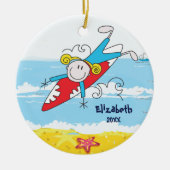 Niedliches Strichmännchen Surfer Girl Keramikornament (Vorne)