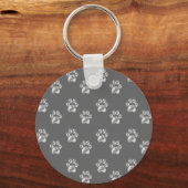 Niedliches, stylisches Pfotenmuster auf dunkelgrau Schlüsselanhänger (Vorderseite)