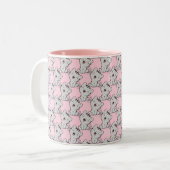 Niedliches Tabby Cat Cartoon Muster auf hellrosa Zweifarbige Tasse (Vorderseite Links)