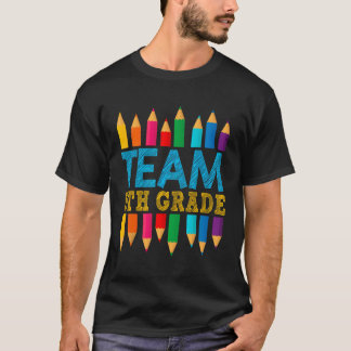 Niedliches Team 5. Klasse Lehrer Kinder zurück in  T-Shirt