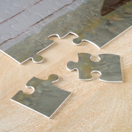 Niedliches Thru-Fenster mit der Statue Peeking Thr Puzzle (Seite)