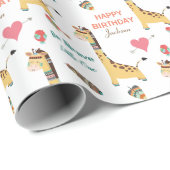Niedliches Tribal Giraffe Happy Birthday Geschenkpapier (Rolleneckpunkt)