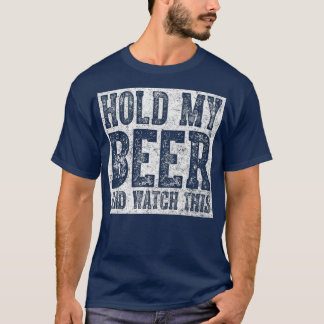 Niedliches Trinkgeschenk hält mein Bier fest und s T-Shirt
