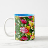 Niedliches Tulpenmuster Zweifarbige Tasse (Links)