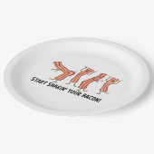 Niedliches und lustiges Shakin Ihre Speck-Tänzer Pappteller (Schrägansicht)