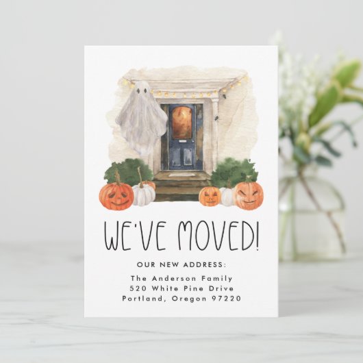 Niedliches und spöttisches Spuk HausHalloween Ankündigung (Stehend Vorderseite)