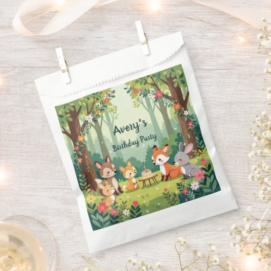 Niedliches Waldtierkind Geburtstag Geschenktütchen (Ausgeschnitten)