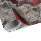 Niedliches Weihnachten Akita im roten Geschenkpapier (Rolleneckpunkt)