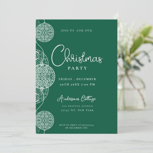 Niedliches Weihnachtsfest im Grünen Party Einladung (Stehend Vorderseite)