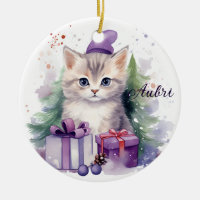 Niedliches Weihnachtskätzchen mit Geschenken Weihn