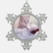 Niedliches Weihnachtskätzchen Schneeflocken Zinn-Ornament (Vorderseite)