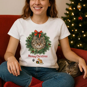 Niedliches Weihnachtskatzenfeuer T-Shirt